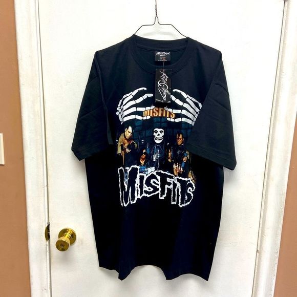 Black Graphic Tee - Short Sleeve - Picture 1 of 6